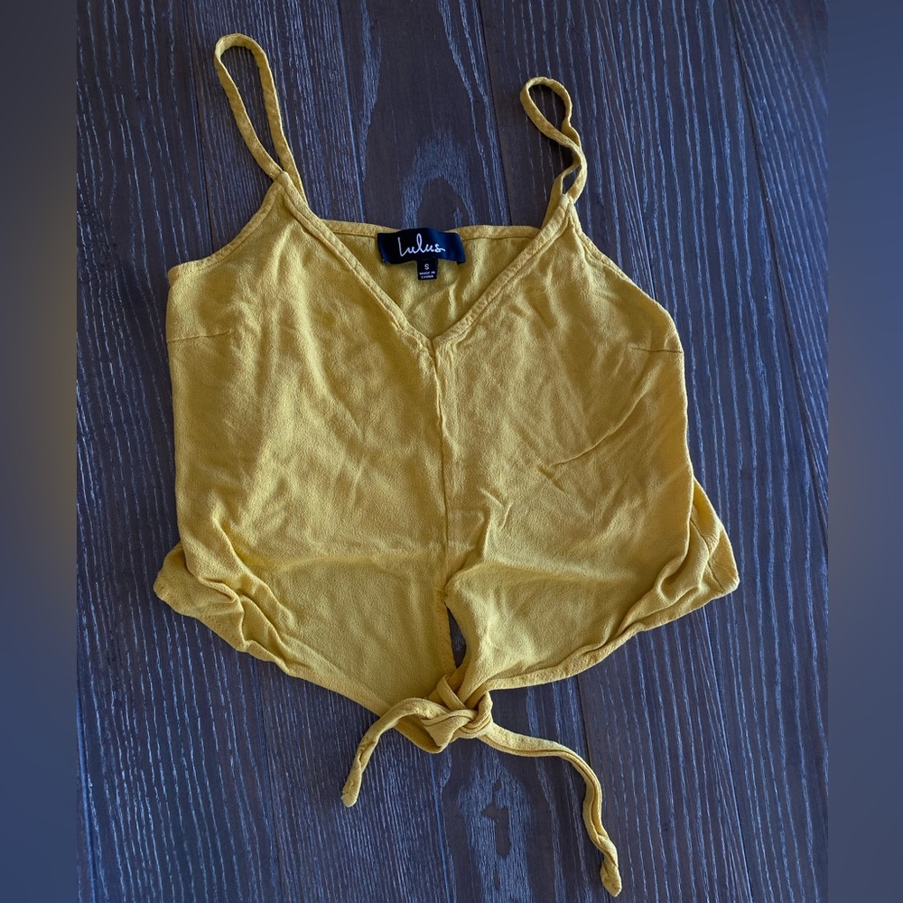 Lulu’s front tie tank top